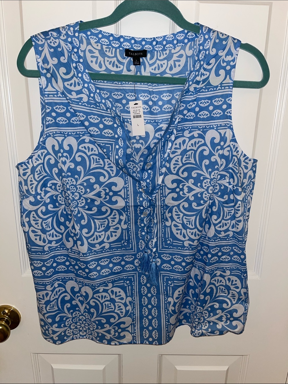 Talbots Blue and White Sleeveless Print Tassel Shell - size Large NWT